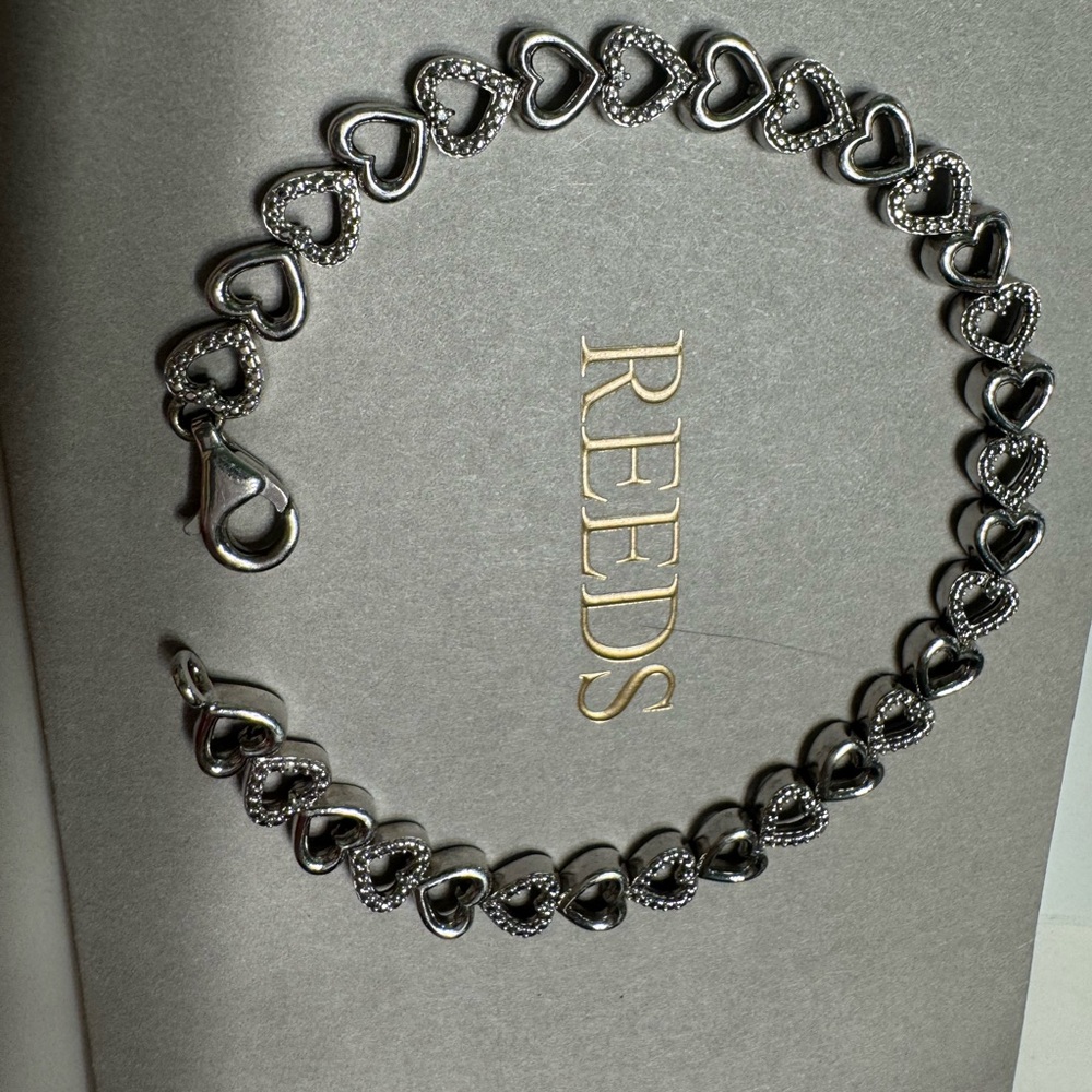 Reeds Silver Heart Bracelet